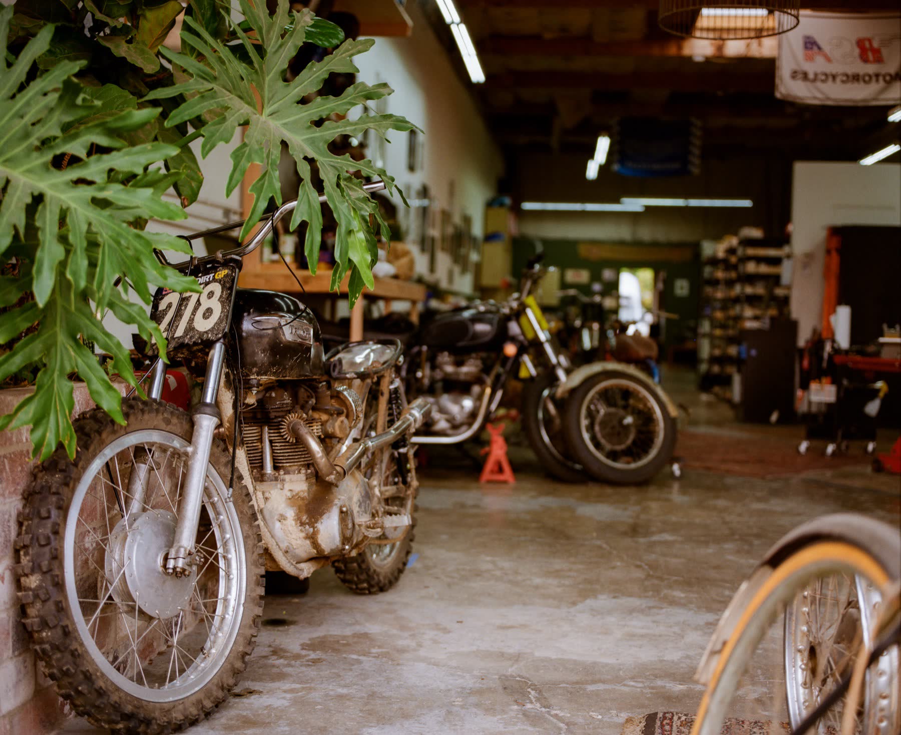 Workbench at Le Hangar 23 with electrical components