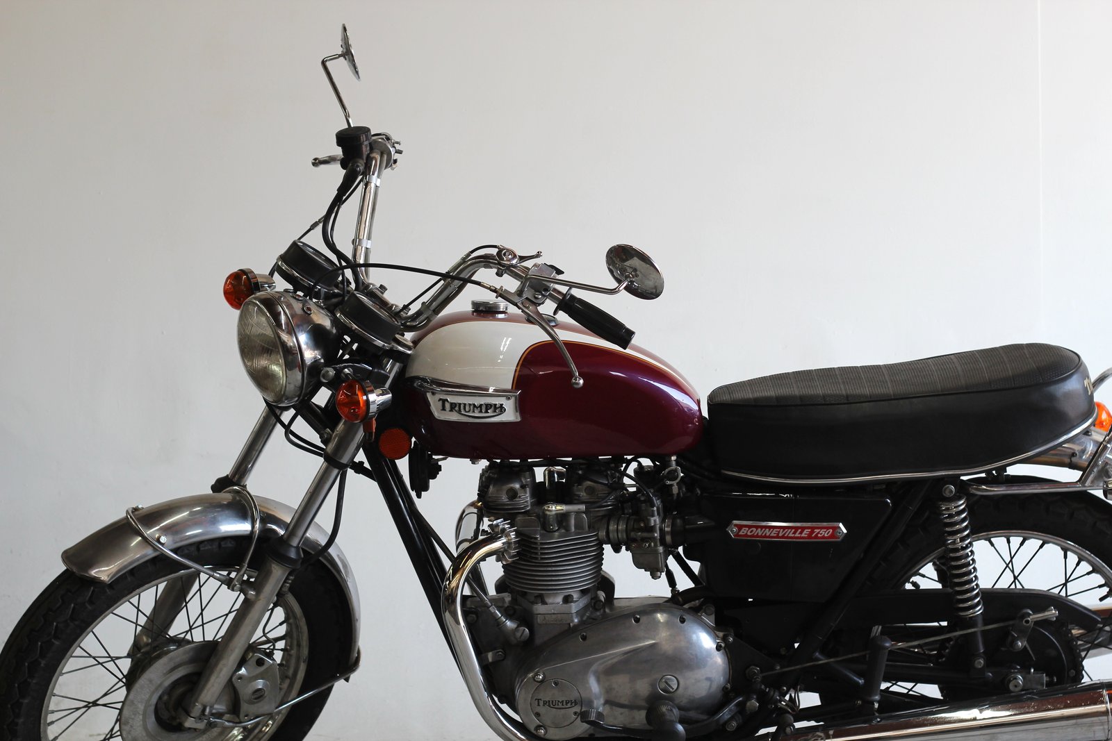 1973 Triumph Bonneville 750 T140V (1 of 10)